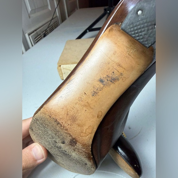 Vintage Salvatore Ferragamo Womens Brown Leather Pumps With Bow Detail Sz 8.5 - Picture 2 of 14